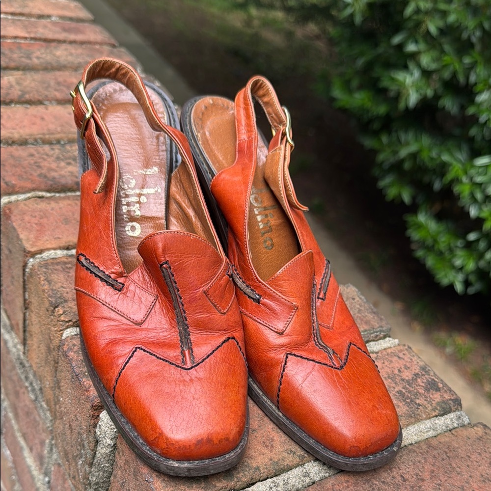 CHANEL burnt Orange Leather sling back Heels - Picture 3 of 8